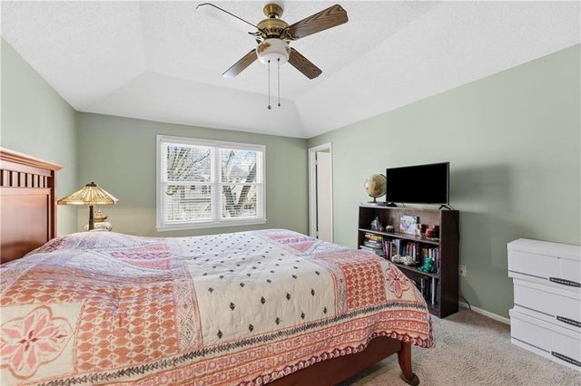 11602 W 99th Place, Overland Park, KS 66214