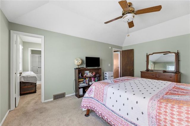 11602 W 99th Place, Overland Park, KS 66214