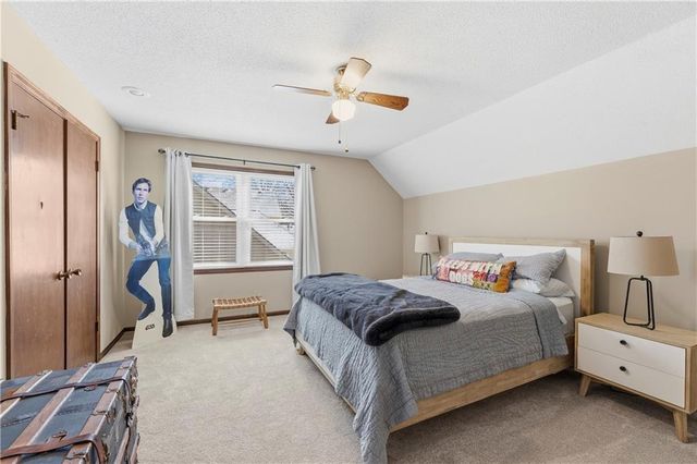 11602 W 99th Place, Overland Park, KS 66214