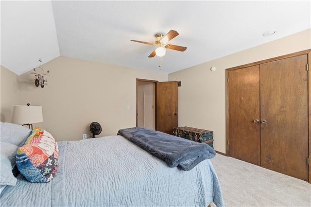 11602 W 99th Place, Overland Park, KS 66214