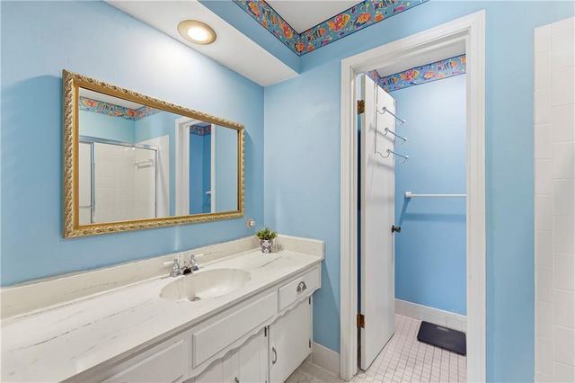 11602 W 99th Place, Overland Park, KS 66214