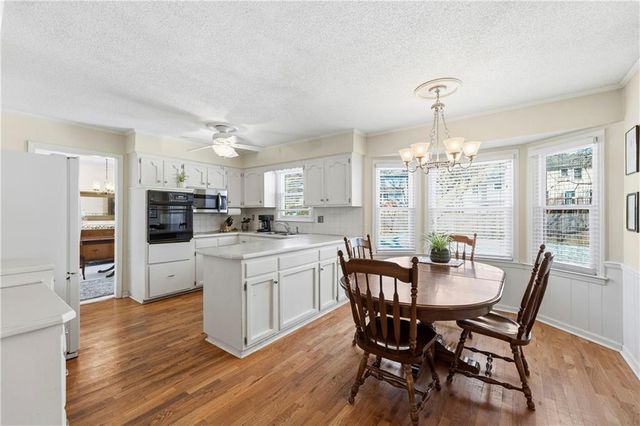 11602 W 99th Place, Overland Park, KS 66214