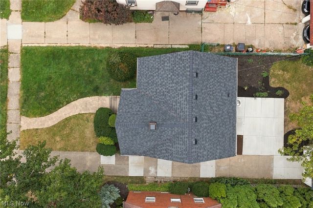 7702 Southington Drive, Parma, OH 44129