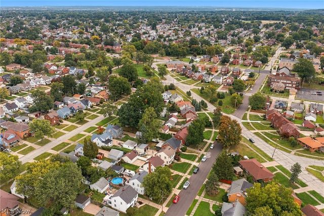 7702 Southington Drive, Parma, OH 44129