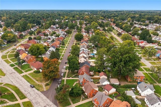 7702 Southington Drive, Parma, OH 44129