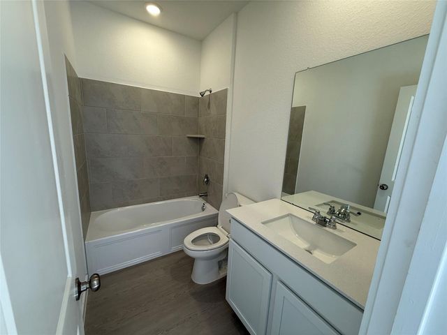 1918 Stargazer Lane, Angleton, TX 77515