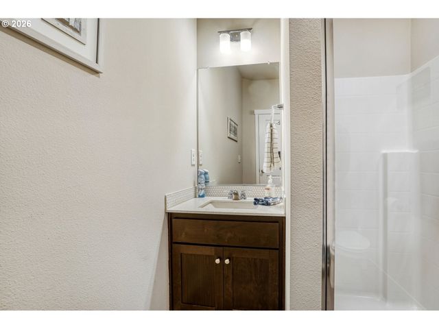 9341 N ALDER St, Camas, WA 98607