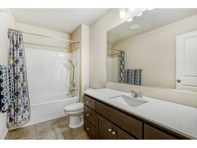 9341 N ALDER St, Camas, WA 98607