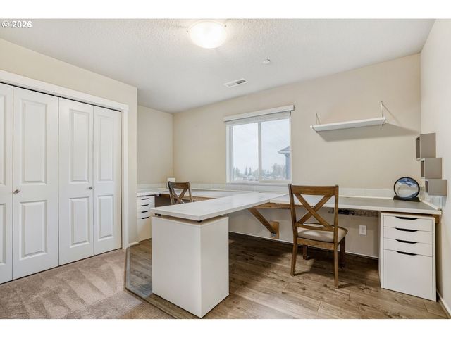 9341 N ALDER St, Camas, WA 98607