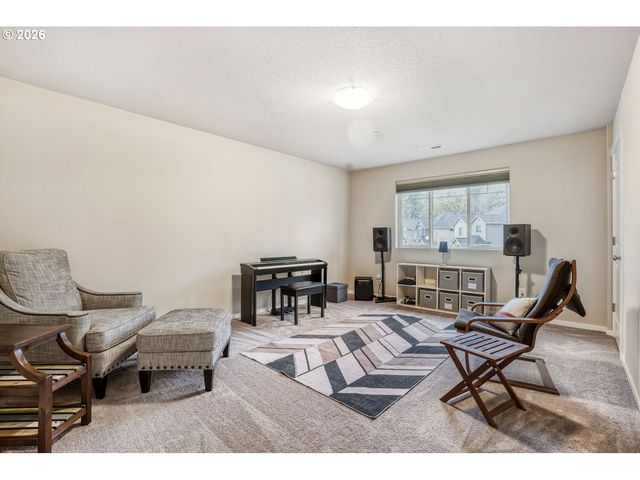 9341 N ALDER St, Camas, WA 98607