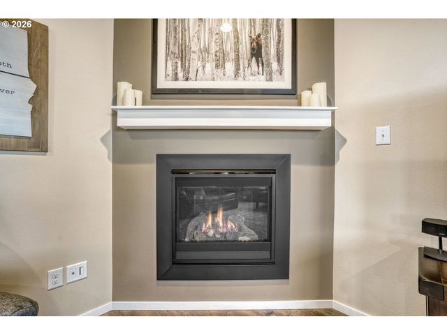 9341 N ALDER St, Camas, WA 98607