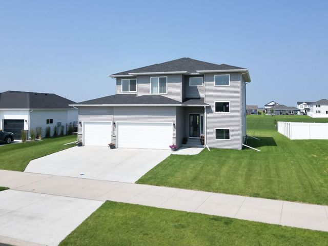 2828 12th Street W, West Fargo, ND 58078