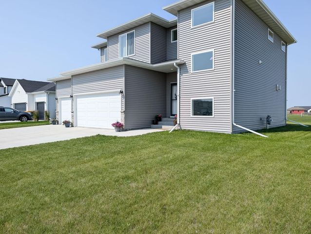 2828 12th Street W, West Fargo, ND 58078
