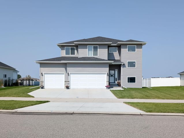 2828 12th Street W, West Fargo, ND 58078
