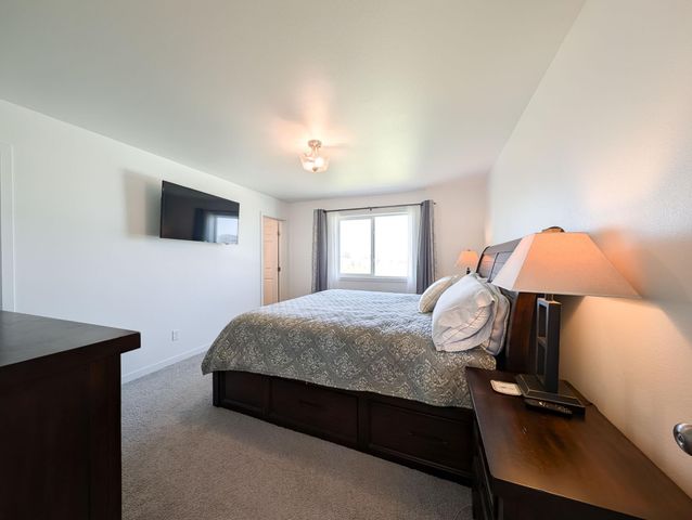 2828 12th Street W, West Fargo, ND 58078