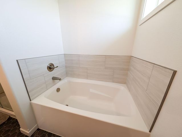 2828 12th Street W, West Fargo, ND 58078