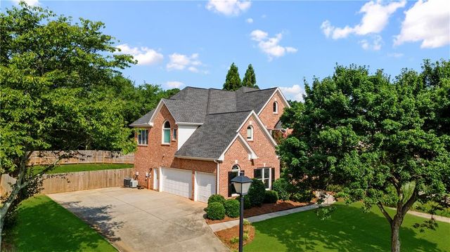 1431 Threepine Place SW, Lilburn, GA 30047