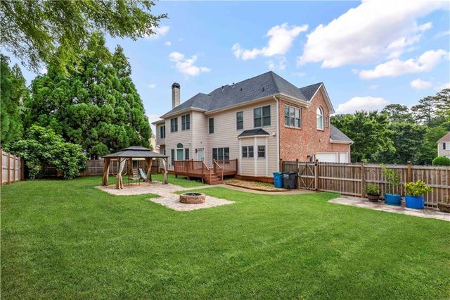 1431 Threepine Place SW, Lilburn, GA 30047
