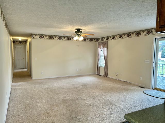 355 W Doak Rd, Manchester, TN 37355