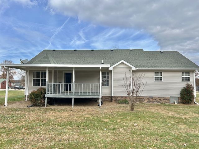 355 W Doak Rd, Manchester, TN 37355