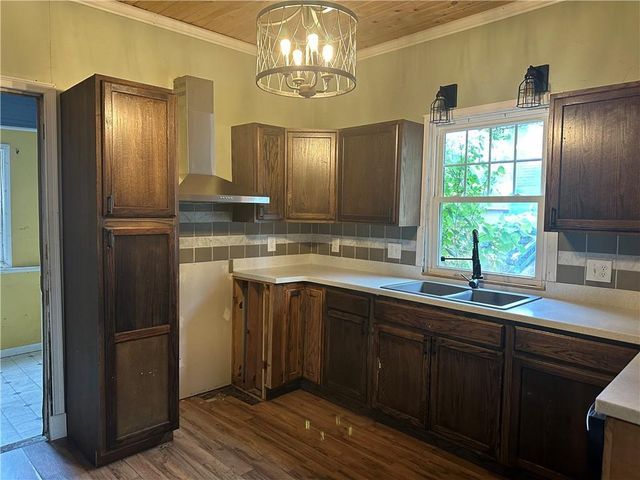 404 Vine Street, Chillicothe, MO 64601