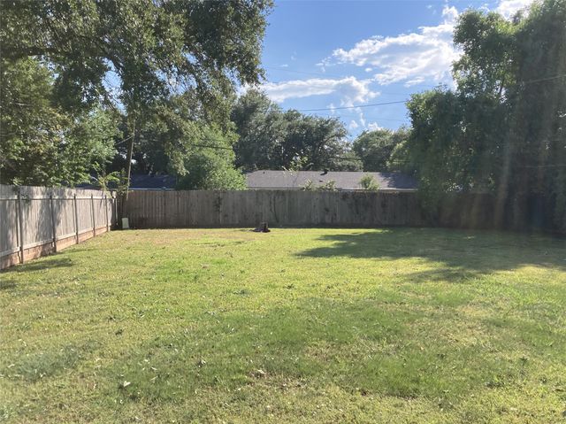 2414 Melrose Avenue, Bossier City, LA 71111