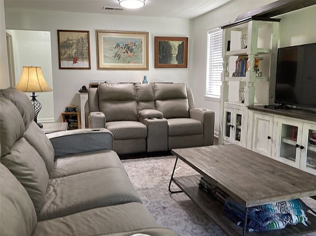 2414 Melrose Avenue, Bossier City, LA 71111