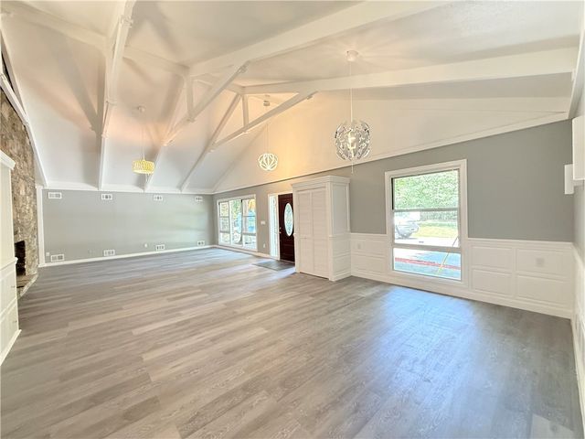 15 Forest Lane, East Greenwich, RI 02818