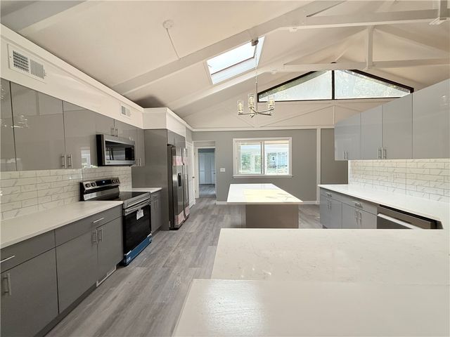 15 Forest Lane, East Greenwich, RI 02818