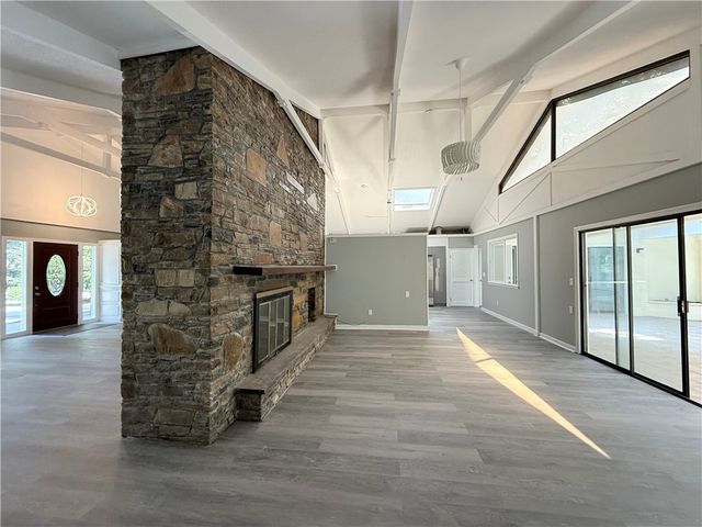 15 Forest Lane, East Greenwich, RI 02818