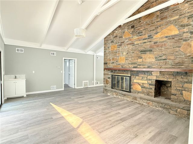 15 Forest Lane, East Greenwich, RI 02818