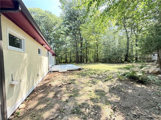 15 Forest Lane, East Greenwich, RI 02818