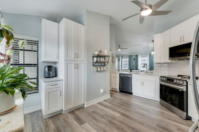 3263 Perimeter Drive, Greenacres, FL 33467