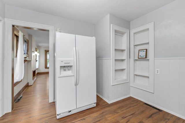 546 S Volutsia Ave, Wichita, KS 67211