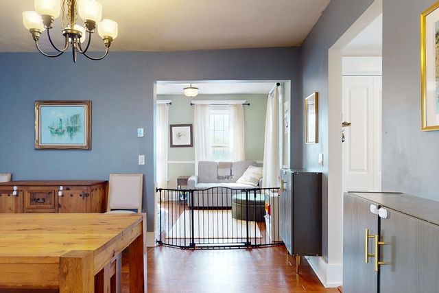 107 E Main St, Ayer, MA 01432
