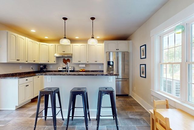 107 E Main St, Ayer, MA 01432