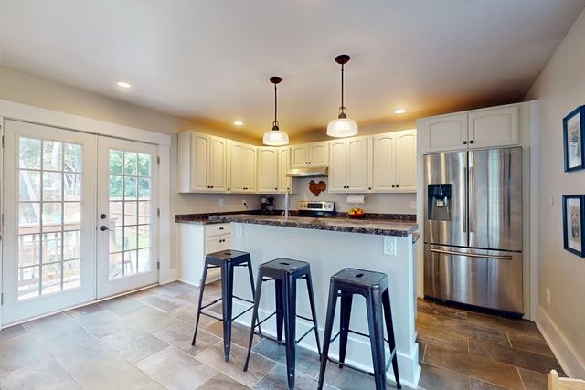 107 E Main St, Ayer, MA 01432