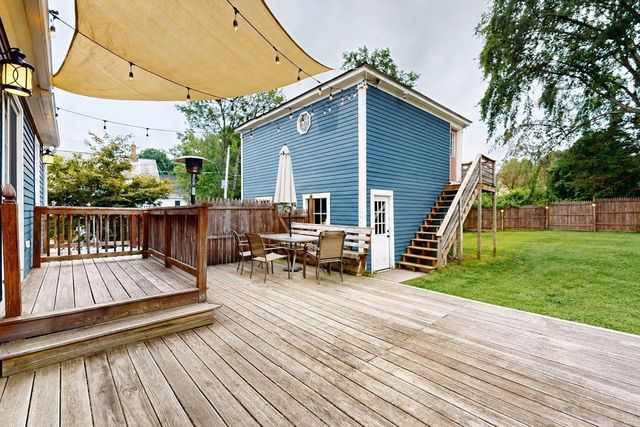 107 E Main St, Ayer, MA 01432
