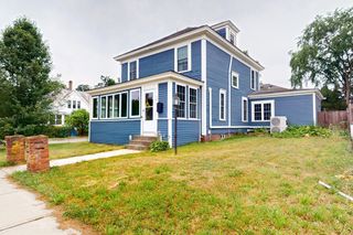 107 E Main St, Ayer, MA 01432