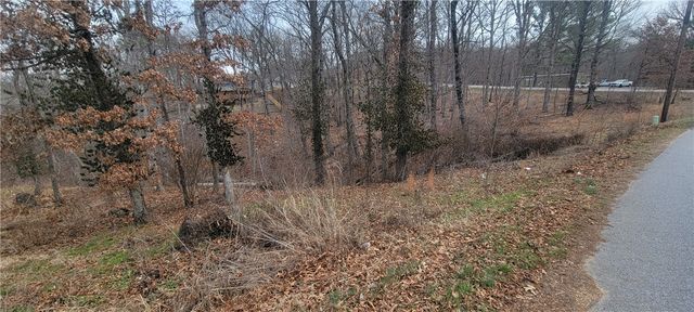 Woodbridge Drive, Bella Vista, AR 72714