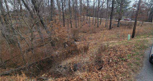 Woodbridge Drive, Bella Vista, AR 72714