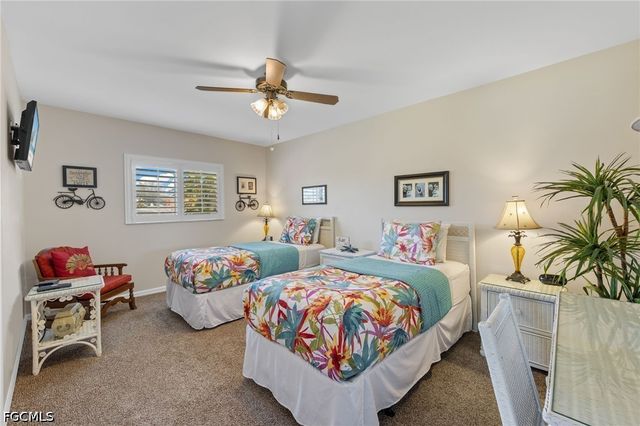 2305 SW 19th PL, Cape Coral, FL 33991