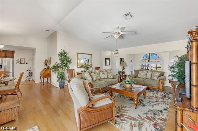 2305 SW 19th PL, Cape Coral, FL 33991