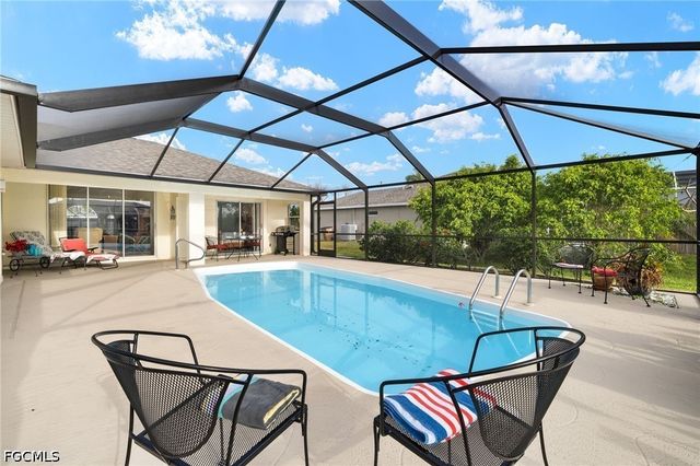 2305 SW 19th PL, Cape Coral, FL 33991