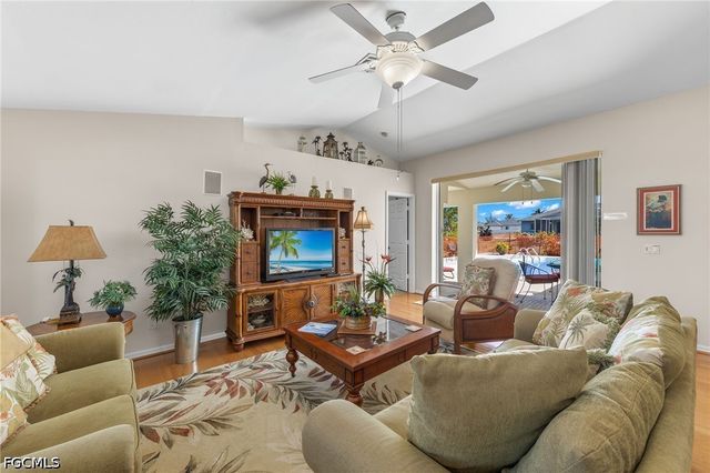 2305 SW 19th PL, Cape Coral, FL 33991