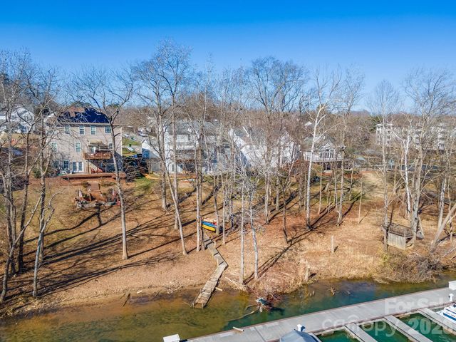 152 Lighthouse Road, Mount Holly, NC 28120