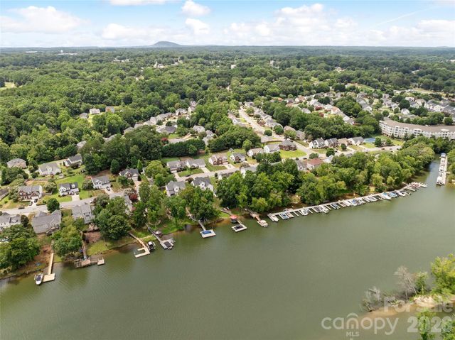 152 Lighthouse Road, Mount Holly, NC 28120