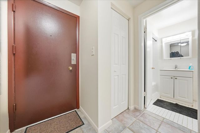 7830 W North Avenue 511, Elmwood Park, IL 60707