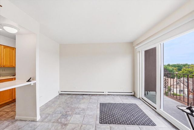 7830 W North Avenue 511, Elmwood Park, IL 60707