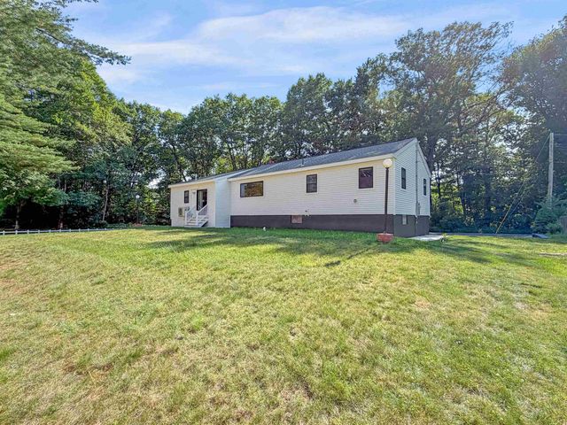 11 Hanson Avenue, Salem, NH 03079